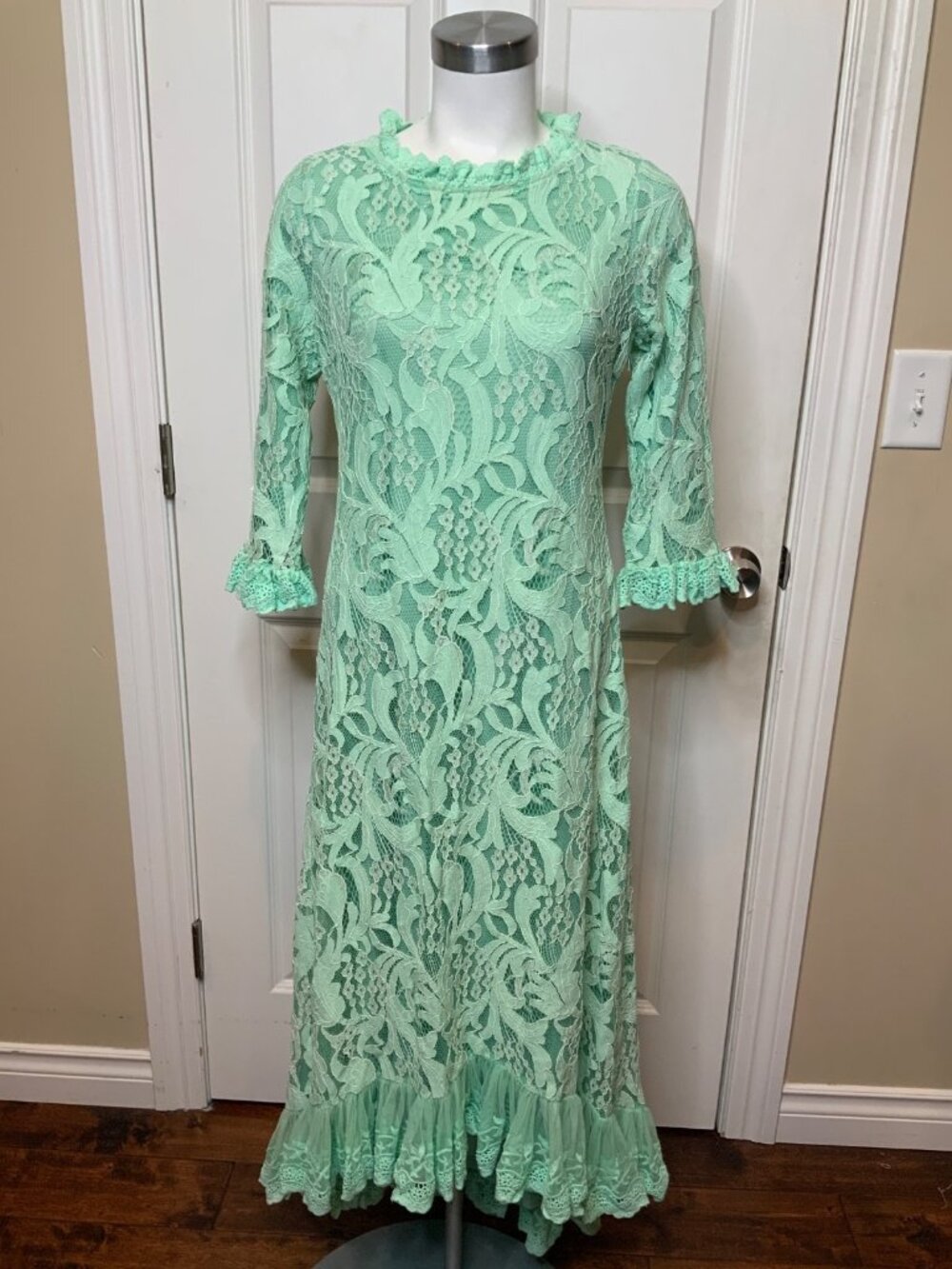 Dainty Jewells Seafoam Green Lace 3/4 Sleeve Ruffle Dress, Size Small